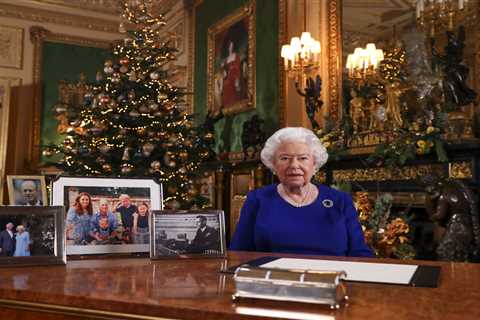 Inside Queen’s Windsor Castle Christmas lunch – kids banished to separate room to paper hats &..