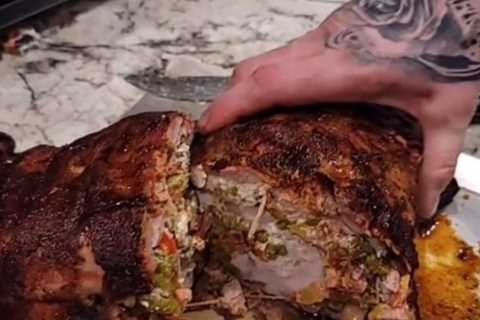 Teen Mom Jenelle Evans’ husband David makes pork roast wrapped in BACON after they’re slammed for..