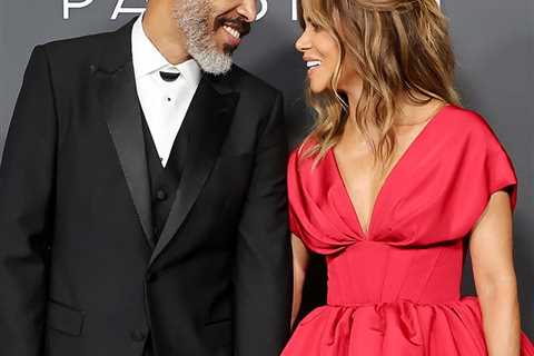 Halle Berry Fools Celebrity Friends with Apparent Fake New Year's Engagement Post
