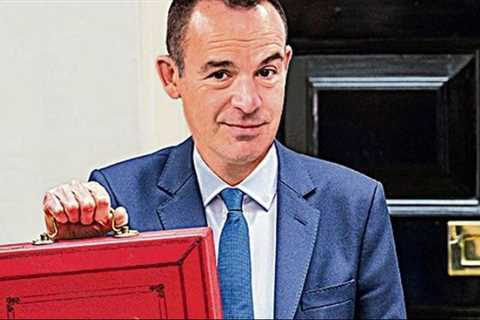 I’d rather have electrodes on my nipples than be Chancellor, says Martin Lewis as he admits to no..
