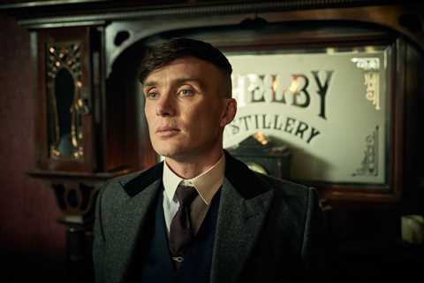 Cillian Murphy looks worlds away from Peaky Blinders’ Tommy Shelby as he films new WW2 film..