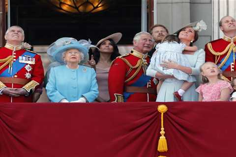 Queen banned Harry, Meghan & Andrew from balcony to ‘stop Jubilee turning into a circus’ after..
