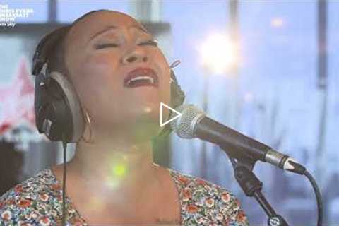 Emeli Sandé - Read All About It (Live on The Chris Evans Breakfast Show with Sky)