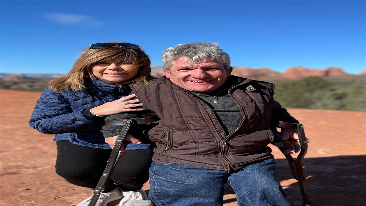 Little People fans beg Matt Roloff to DUMP girlfriend Caryn Chandler for ‘ruining his relationship with family’ in feud
