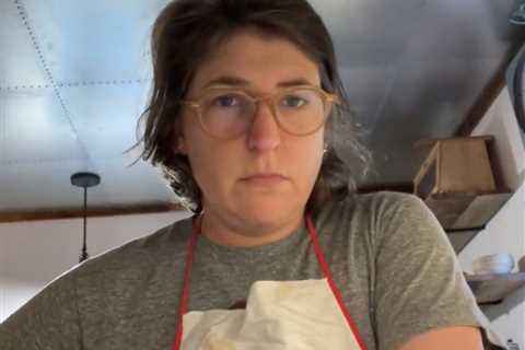 Jeopardy! host Mayim Bialik sparks concern by looking ‘so sick’ in new video after scary medical..
