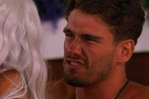 Jacques accused of GASLIGHTING Paige as Love Island fans beg producers to step in after row