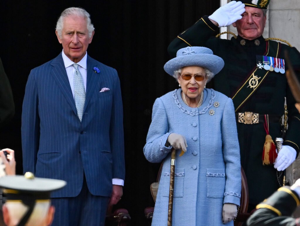 Royal Gossip Says Queen Elizabeth Apparently Furious With Prince Charles’ ‘Stupid’ Behavior