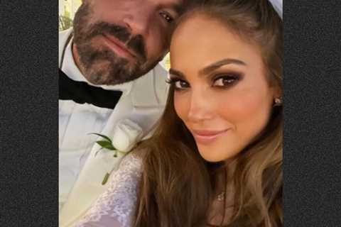 Witness at Jennifer Lopez and Ben Affleck's Las Vegas Wedding Spills New Details