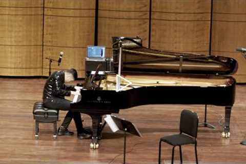 Pianist SHOCKS Audience With Moonlight Sonata Dubstep Remix