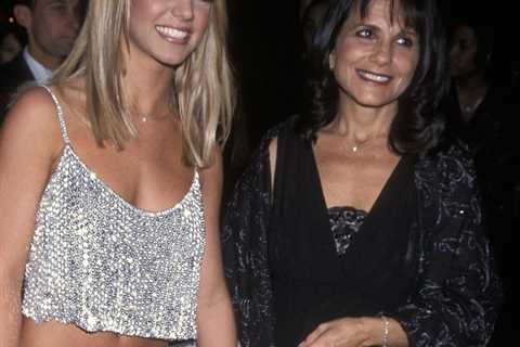 Lynne Spears Makes Public Plea to Britney After She Posts 22-Minute Video About Conservatorship
