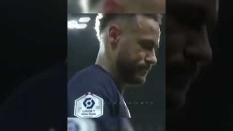 Neymar angry after substituting him vs Lyon
