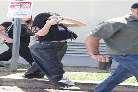 Kylie Jenner shows off post-baby stomach in crop top & $1.2K Balenciaga pants during Kardashian ..