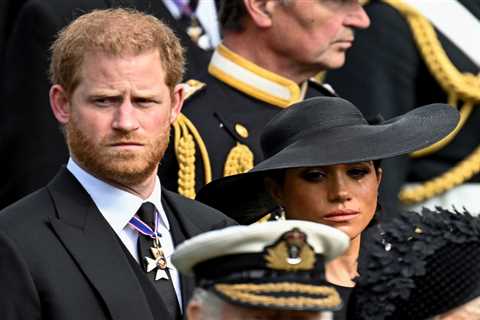 Prince Harry and Meghan Markle think they’ve been ‘hung out to dry’ after bombshell book claims,..