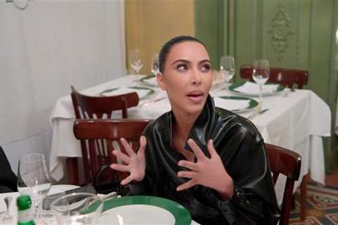 Kardashian fans mock Kim for asking waiter ’embarrassing’ question at dinner and not knowing..