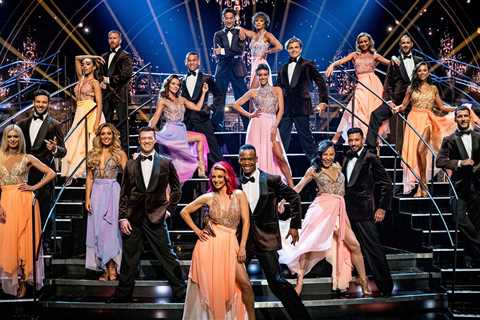 Who are the Strictly Come Dancing 2022 professional dancers?
