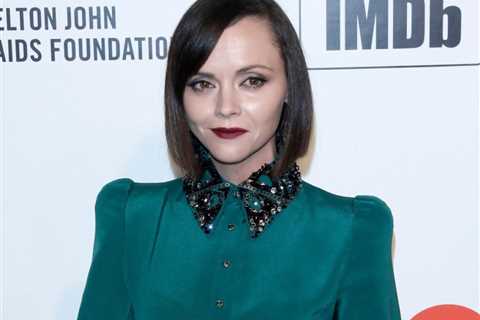 Christina Ricci Sold Her Chanel Collection To Pay For Her Divorce, And She Has An Important Message ..