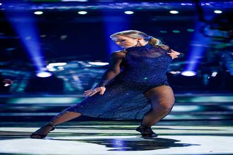 Strictly Come Dancing’s Helen Skelton in dress disaster as she rips it during sexy semi-final tango