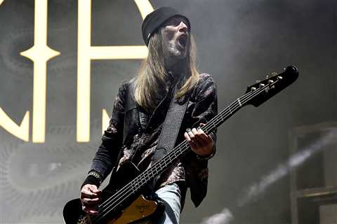 Rex Brown to Miss Pantera's Final 2022 Shows Due to COVID-19