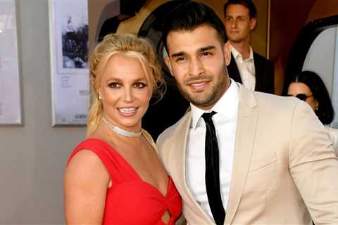 Sam Asghari Defends Britney Spears‘ NSFW Photos, But Would ’Prefer’ She ‘Never Posted’ Them