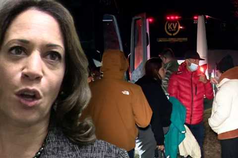 Migrants Bussed to VP Kamala Harris' D.C. Home on Christmas Eve