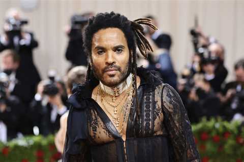 Lenny Kravitz Welcomes 2023 With Cheeky Beach Photo