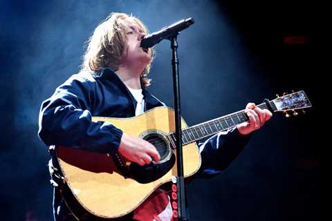 An Indie Artist Just Snagged an Opening Slot on Lewis Capaldi’s Tour with a Drunk DM
