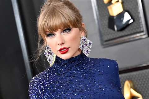 Taylor Swift Apparently Wore $3 Million Worth Of Jewelry To The Grammys