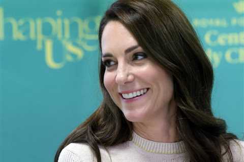 Kate Middleton Posts Amazing Throwback Of Her As A Baby In A Sweet Photo With Her Dad To Promote..