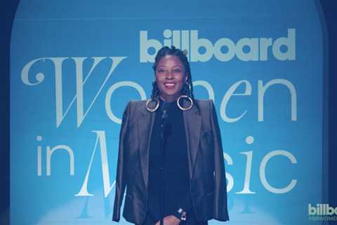 Fatima Robinson Presents Sylvia Rhone With the Executive of The Year Award At Billboard 2023 Women..