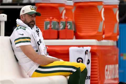 Where Jets could turn if they don’t get Aaron Rodgers after Derek Carr joins Saints