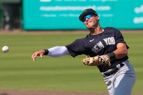 Anthony Volpe not making Yankees shortstop decision any easier: ‘Proud of him’