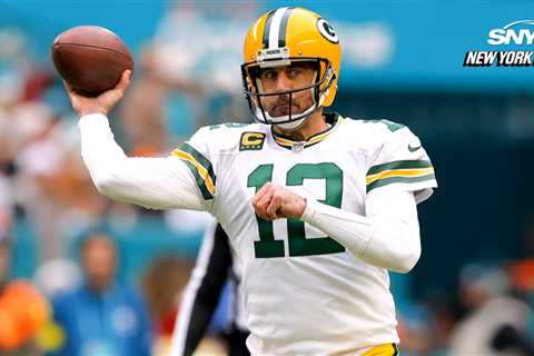 Aaron Rodgers tells Brandon Marshall “It won’t be long” regarding his decision