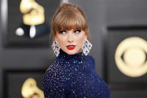 Taylor Swift, Lionel Richie & Paul McCartney Are the Only Writers With 6 Grammy Nods for Song of..