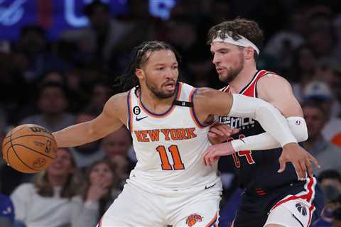Knicks top Wizards to clinch NBA playoff berth