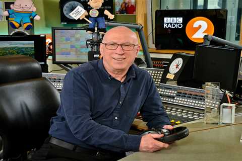 Ken Bruce reveals he’s ‘struggling’ as he exits Radio 2 after 30 years