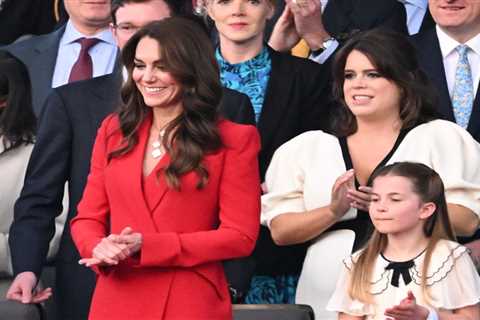 Shoppers are rushing to snap up Mango replica of Kate Middleton’s stylish red suit & it’s a..