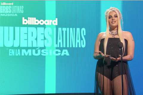 Elena Rose Presents Emilia Mernes With the Rising Star Award | Billboard Mujeres Latinas En..