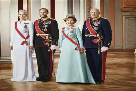 Inside life of world’s most humble royals King Harald and Queen Sonja who take the bus and sent..