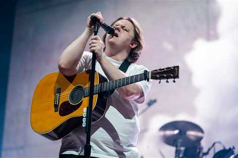 Lewis Capaldi’s ‘Broken’ Bows In Top 10 Billboard’s Album Sales Chart