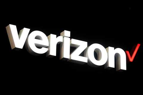 This Verizon Bundle Offers Netflix, Showtime & Paramount+ for $25.99 a Month