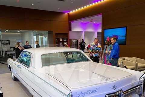 Snoop Dogg's Snoop DeVille Resurfaces At Popular Texas Cadillac Dealership