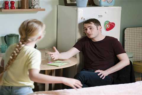 Ben Mitchell abandons daughter Lexi as eating disorder spirals out of control in EastEnders