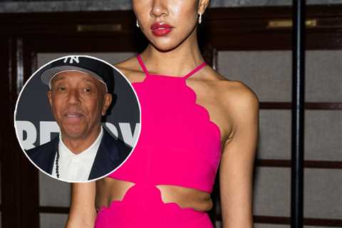 Aoki Lee Simmons Slams 'Misogynistic, Foul' Comments From 'Toxic' Men Amid Feud with Dad Russell