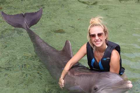 PETA, Fans Rip Patrick Mahomes' Wife Brittany Over Vacation Photo With Dolphin