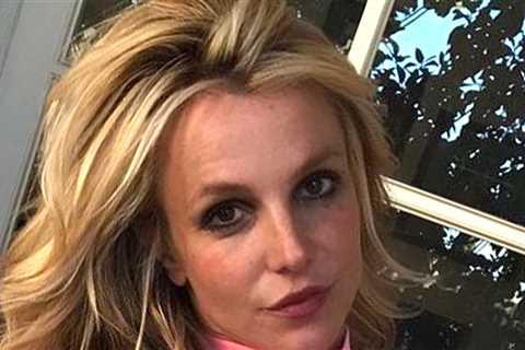 Britney Spears Undecided On Recording Audio Version of Memoir
