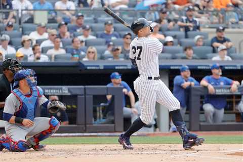 Yankees’ Giancarlo Stanton breaks homer drought with moonshot off third deck