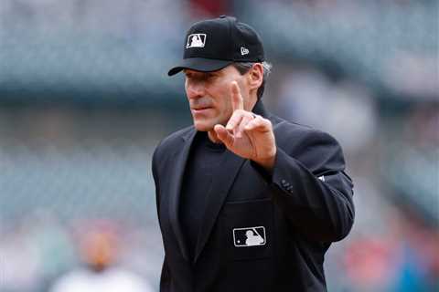 Angel Hernandez botches another call in return to umpiring