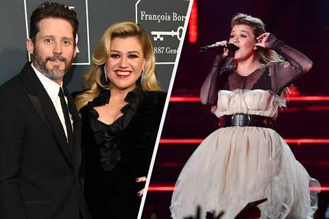 Kelly Clarkson Threw Some Shade At Her Ex Brandon Blackstock By Changing The Lyrics To A Song And..