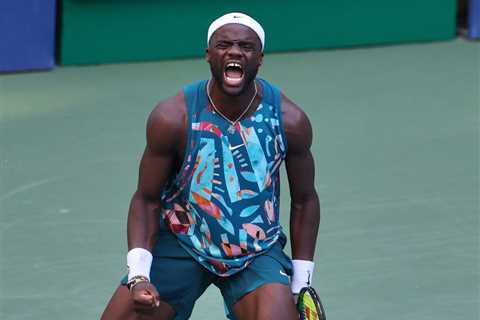Frances Tiafoe avoids early scare to beat Adrian Mannarino, reach Round of 16