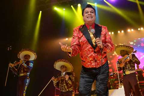 Juan Gabriel Sings to Mexico in First Single From Posthumous Album